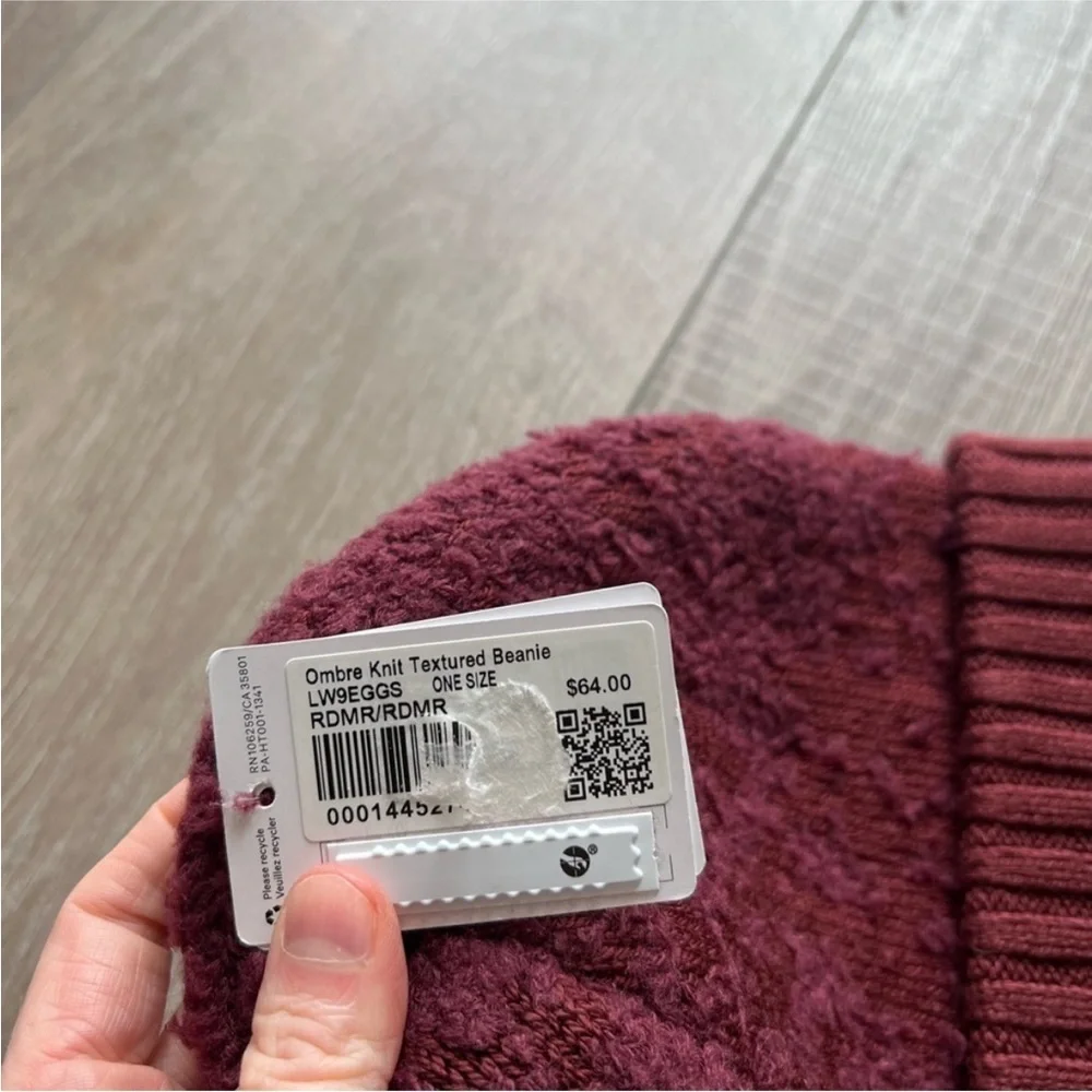 Lululemon Ombre Knit Textured Beanie in Red Merlot